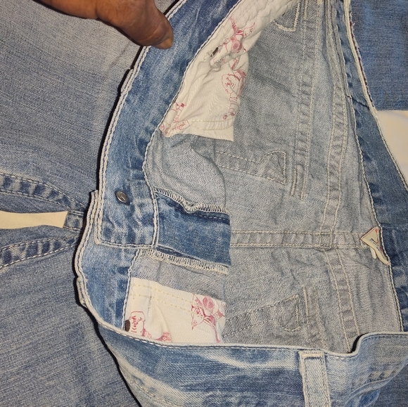 True religion - Picture 2 of 5